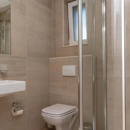 Nice In With Wifi, Outdoor Swimming Pool And Heated Swimming Pool Drače